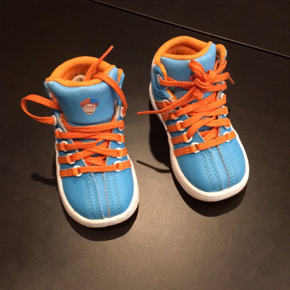 Blippi shoes size 5